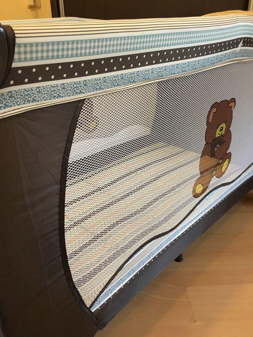 Travelling cot, Babies & Kids, Baby Nursery & Kids Furniture, Cots