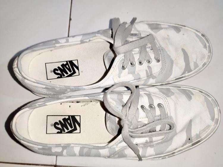 vans authentic mono snow camo skate shoes