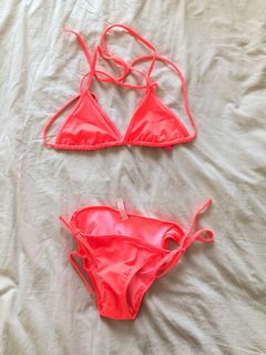 (Category: ) located in . Submitted by secondbloomcollection (Listing ID 1011086154, Image 1). Description: .