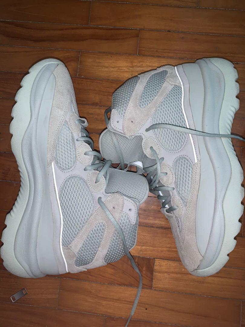 yeezy desert boot salt