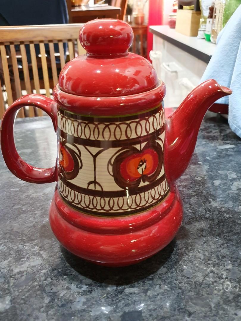 Apple Cider/Juice Jar ceramic fixed price (Category: Coffee & Tea Tableware) located in Pasig City. Submitted by davedeleon (Listing ID 1011260349, Image 2). Description: bavarian style juice and apple cider jar no trade no issues fixed price price does not include SF.