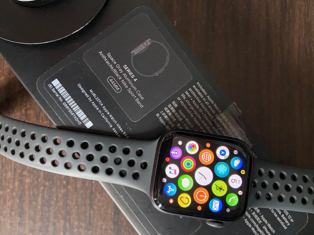 Apple Watch Series 4 Nike - 44 mm, Fesyen Pria, Jam Tangan di Carousell