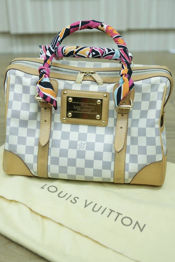 Authentic Louis Vuitton Berkeley Beautiful Damier White Azur Satchel Bag.