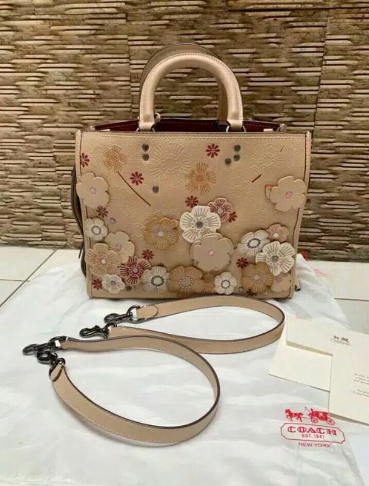 Coach Flower Rouge Limited Edition, Fesyen Wanita, Tas \u0026 Dompet di Carousell