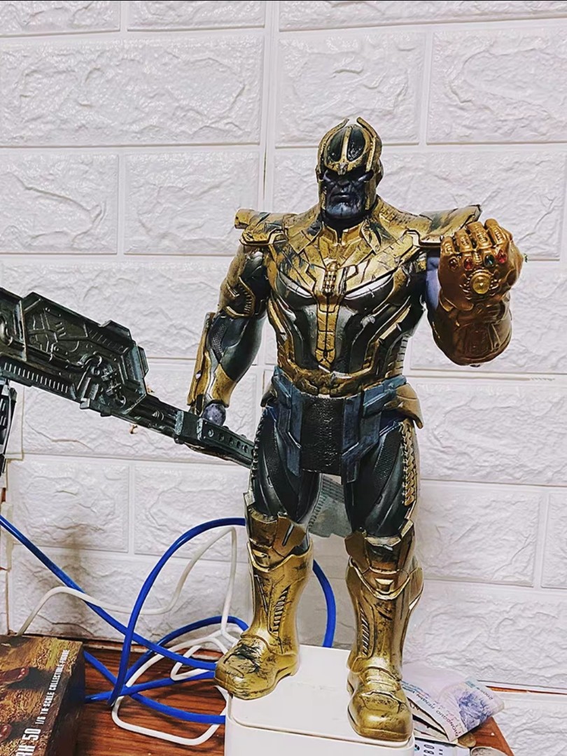 Crazy toys thanos top