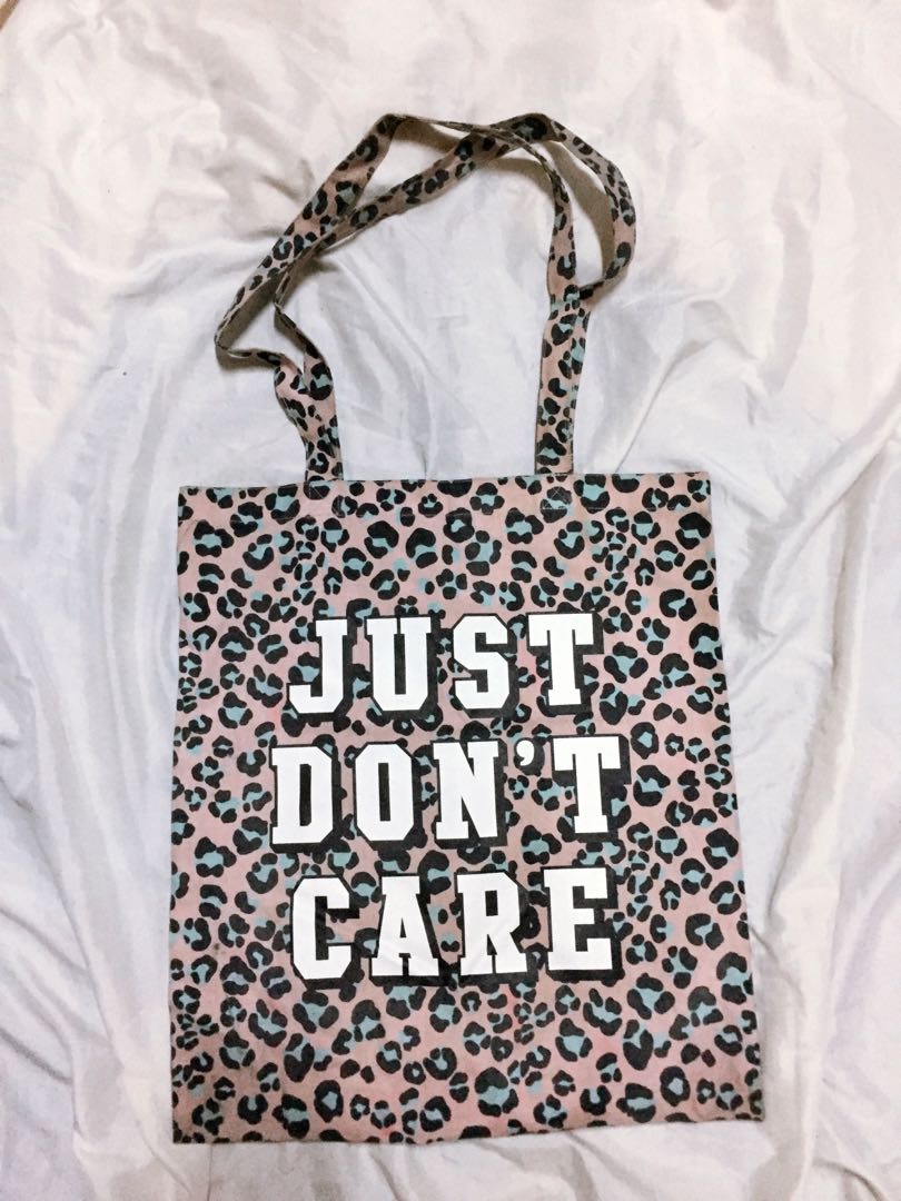 divided tote bag