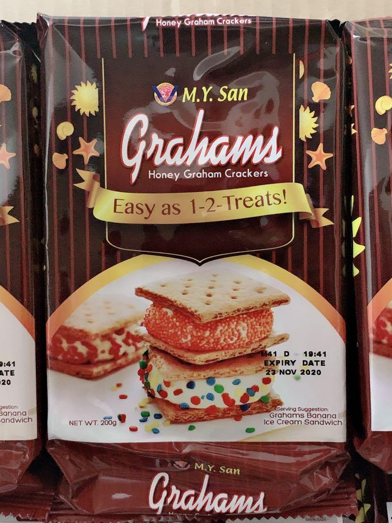 Minion graham crackers