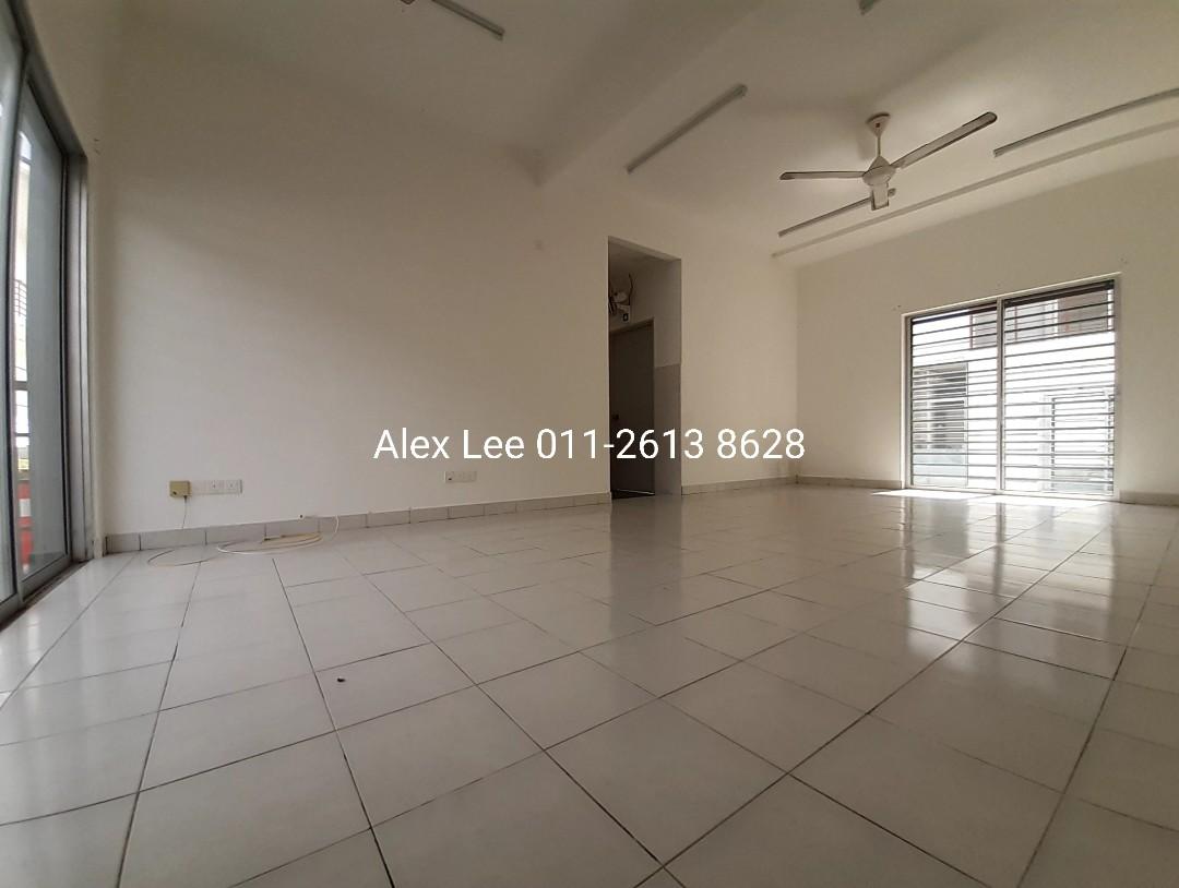 Ground Floor Townhouse Ainsdale Suci Groubd Floor Seremban, Property