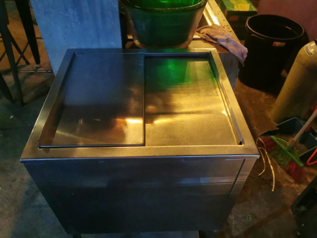 Ice bin stainless steel, Furniture & Home Living, Cleaning & Homecare