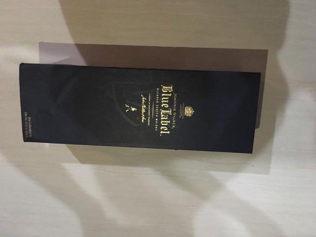 Johnnie Walker Blue Label Blended Scotch Whisky, Makanan ...