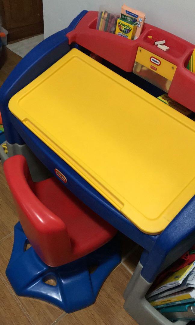 Little tikes swivel top chair