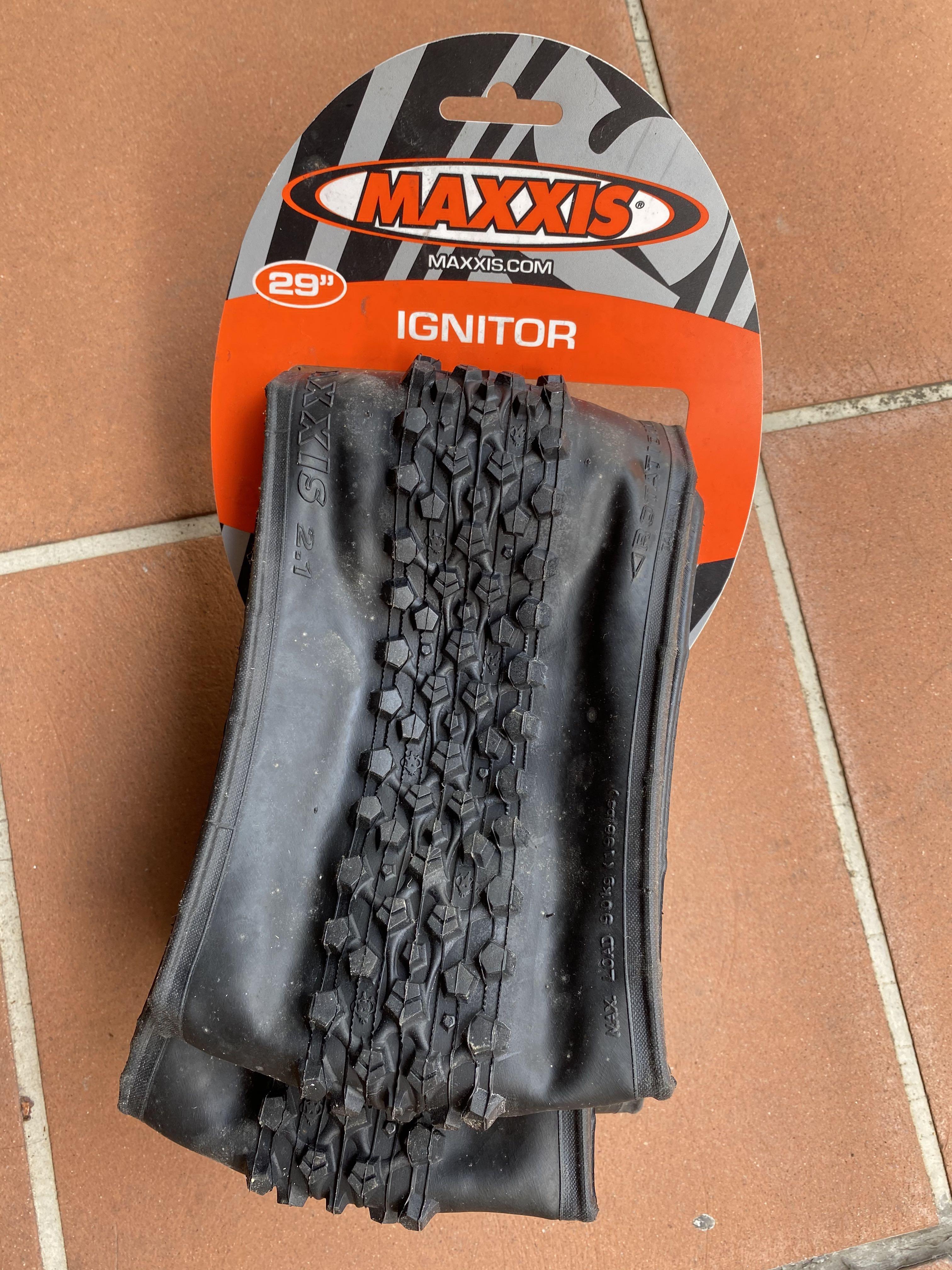 Maxxis ignitor 26 on sale x 2.1