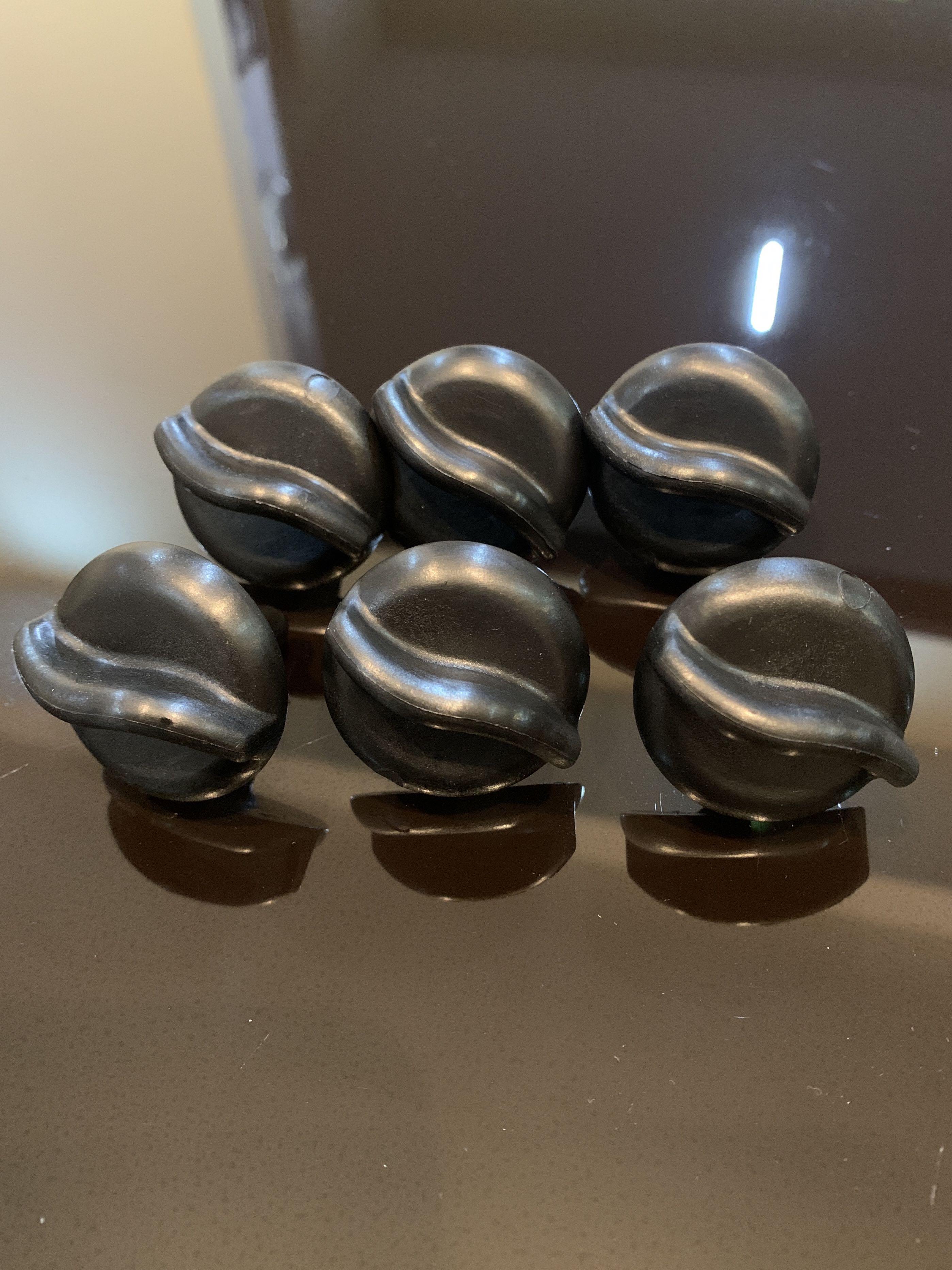 saris bones replacement knobs