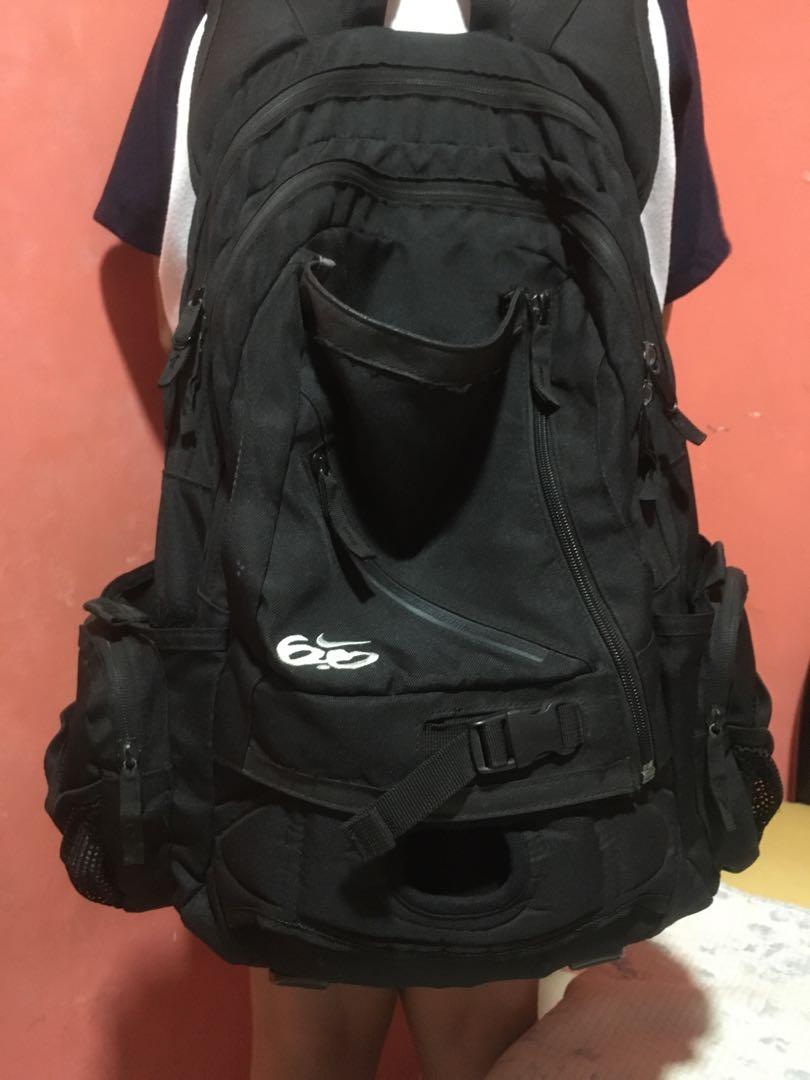 Nike and adidas bag (Category: Backpacks) located in Quezon City. Submitted by l.sernal (Listing ID 1011234698, Image 2). Description: Selling my orig prelove nike & adidas bag’s -nike 6.0 triad backpack P1,800 -nike cheyenne P1000 “may onting dents” -nike gym vapor sacks P500 -adidas ukuran backpack P800 Lahat yan orig! Hindi class A mas class pa sa jowa mo!.