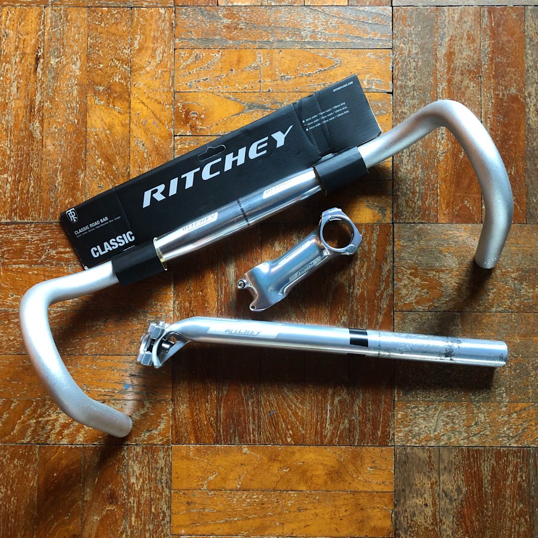 Classic store drop bar