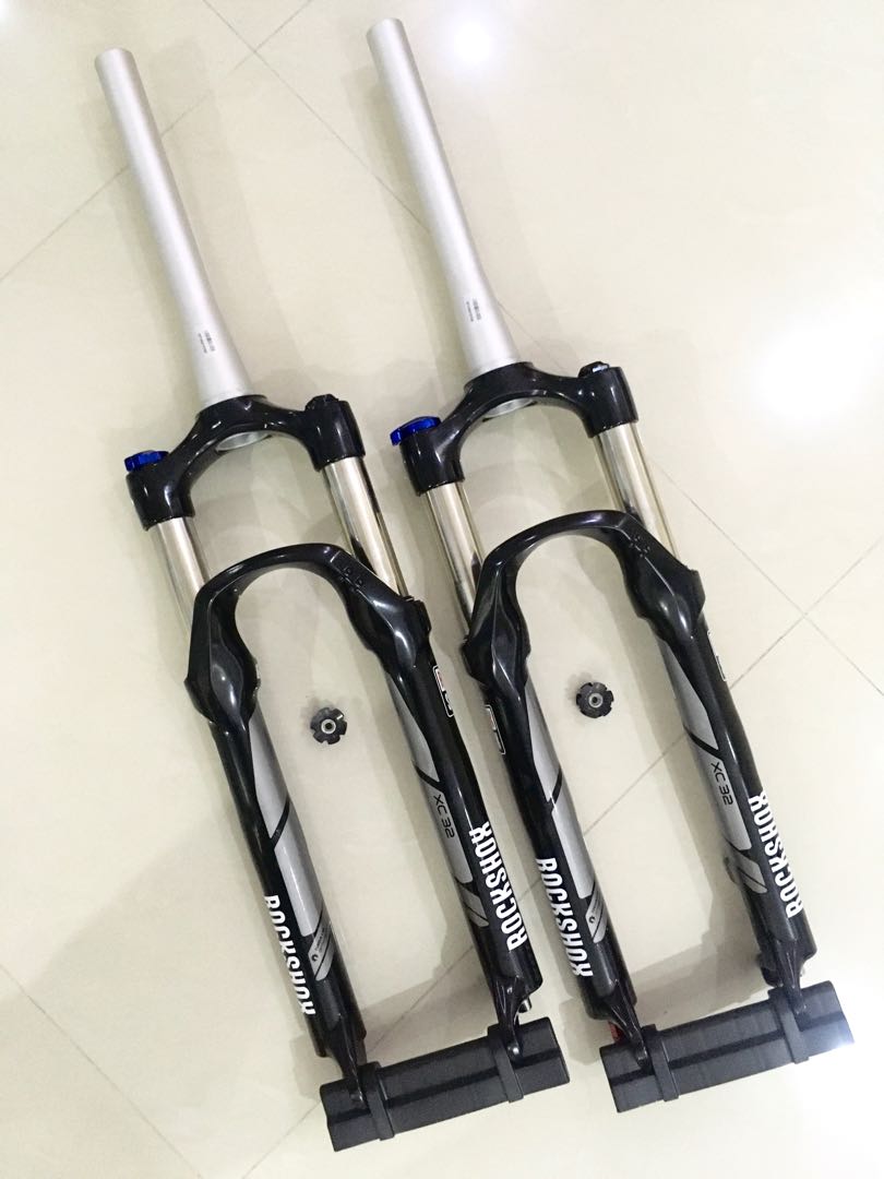 Rockshox XC32 Air Suspension Fork Tapered, Equipment, Bicycles & Parts, Parts Carousell