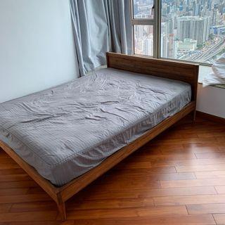 TREE Queen Size Bed Walnut Wood Slumberland Mattress