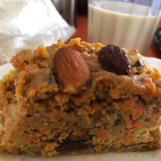 Whole wheat carrot cake with almond