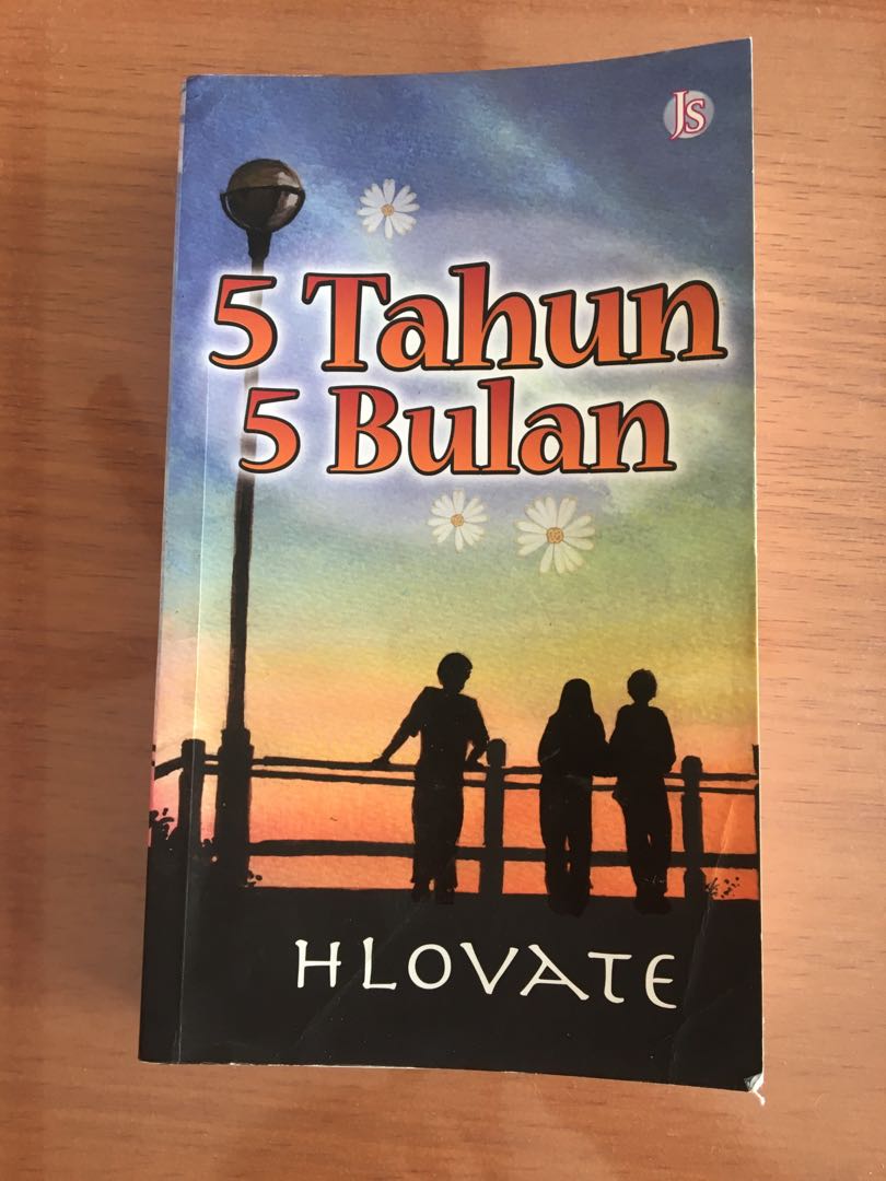 5 Tahun 5 Bulan Hlovate Sell5 Books Stationery Books On Carousell