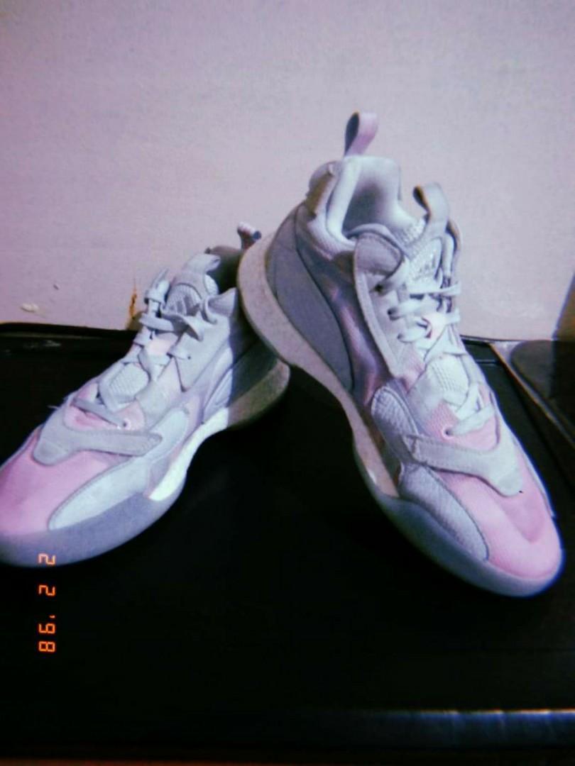 adidas zone boost pink