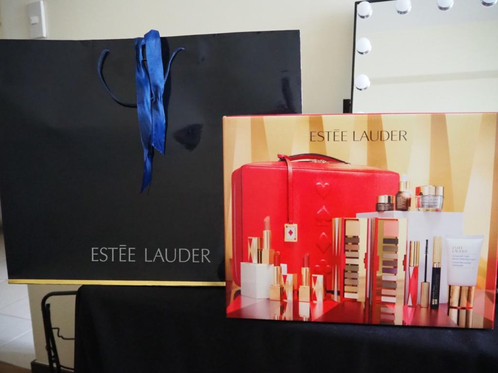 AUTHENTIC Estee Lauder 2019 Blockbuster Holiday Gift Set