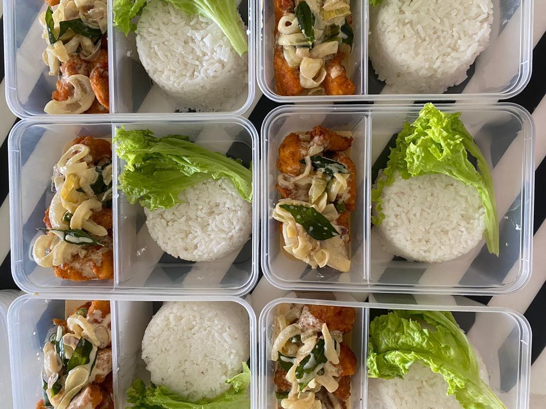 Buttermilk Chicken With Rice Food Drinks Food Drinks Others On Carousell