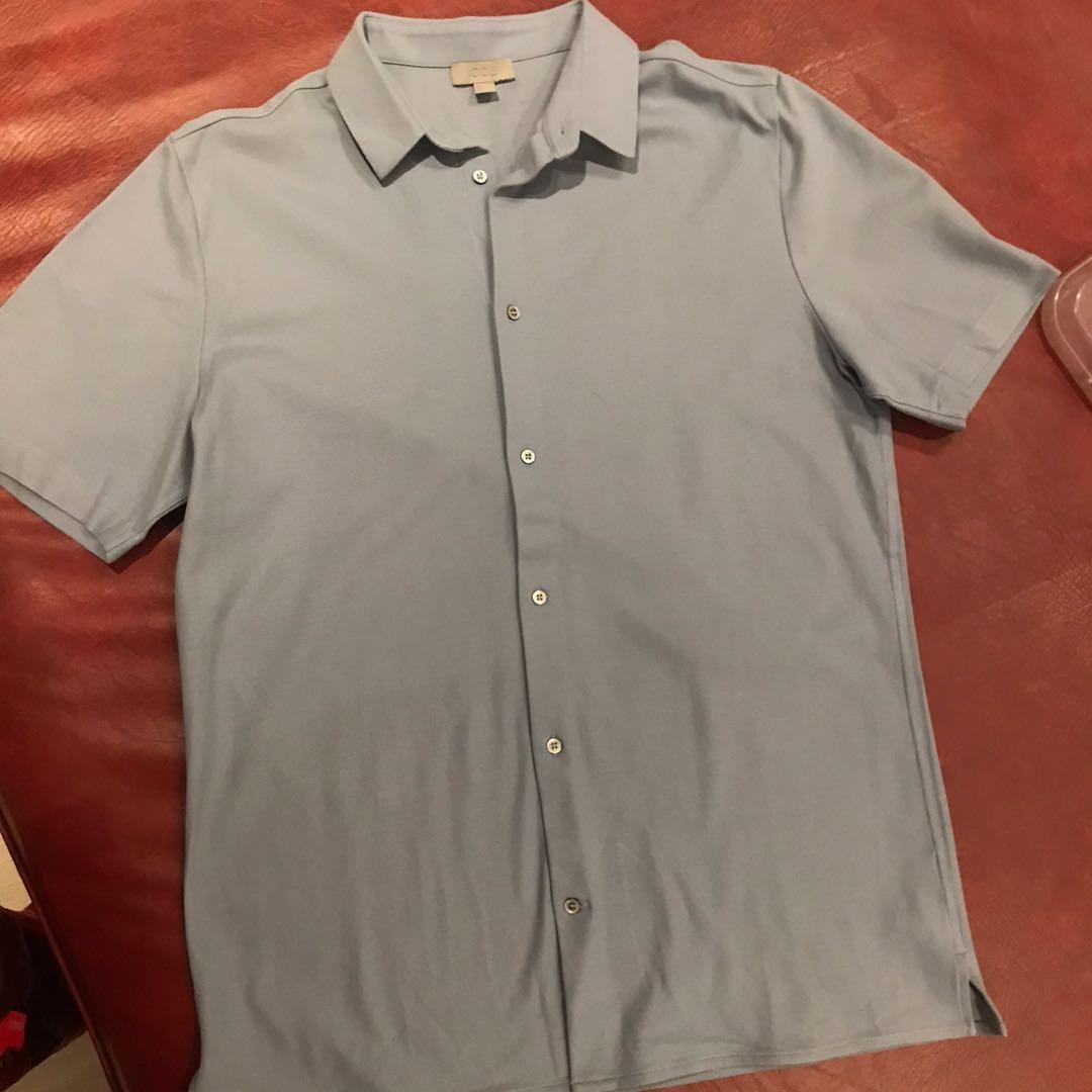 COS mens polo shirt (Category: Tshirts & Polo Shirts ) located in San Juan City. Submitted by outlet18 (Listing ID 1011669231, Image 2). Description: almost new im very good condition 9.9/10 bought in COS hkk .