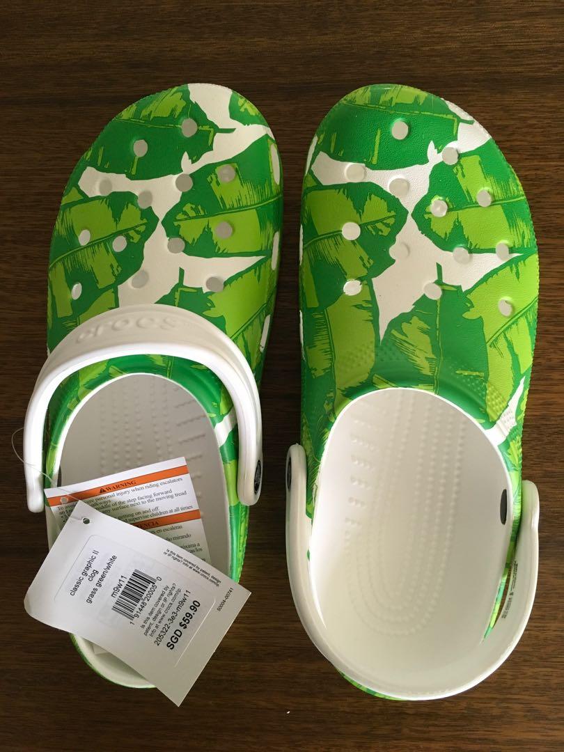 crocs men's classic slippers