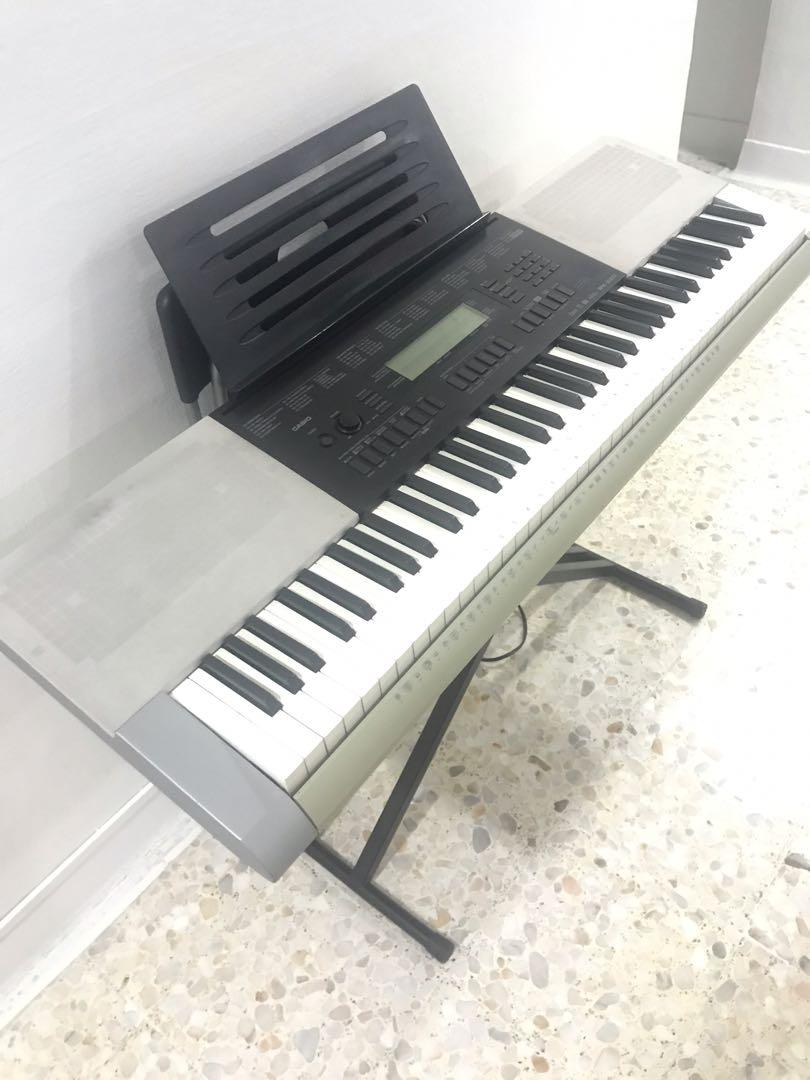 Digital Piano Casio WK 220 with 76 Key, USB Connection and with Stand