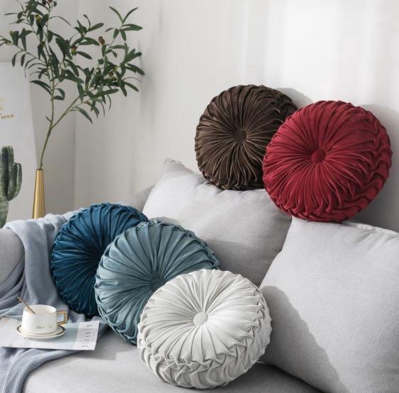 round cushion sofa