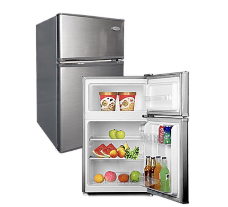 Everest Et2r 90l 2 Door Personal Refrigerator Home Furniture Home Appliances Other Kitchen Appliances On Carousell