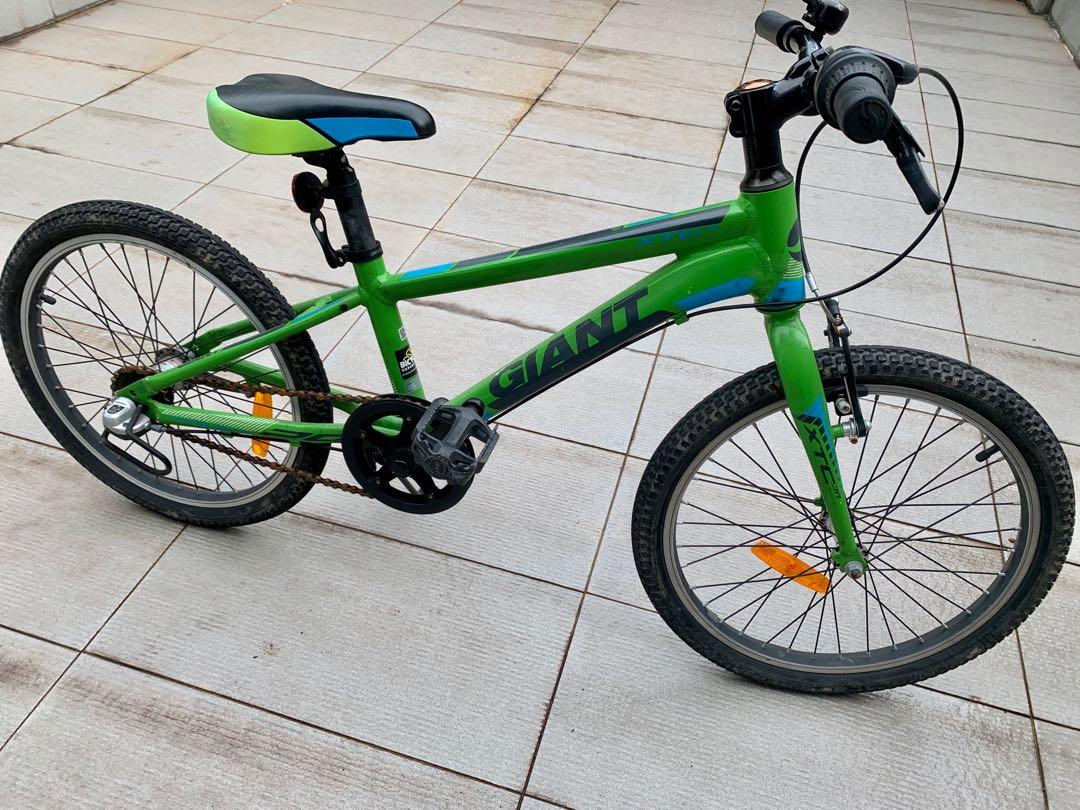 Giant brand kids bike Sports Equipment Bicycles Parts Bicycles on Carousell