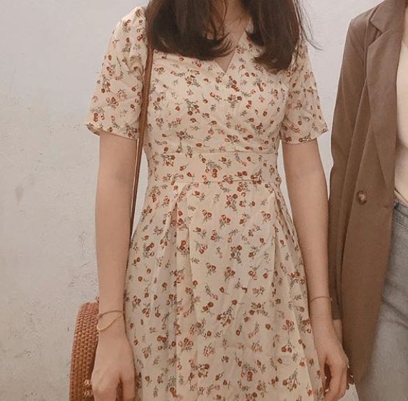 KOREAN TRENDY FLORAL DRESS AESTHETIC, Women's Fashion, Muslimah Fashion,  Dresses on Carousell