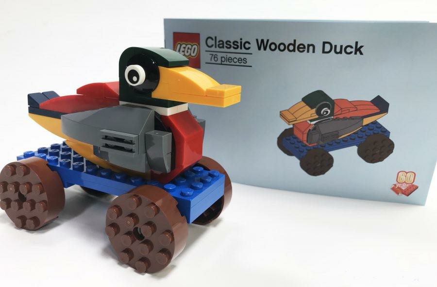 Lego inverno classic wooden duck