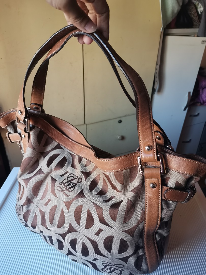 LQ Large tote bag, Women's Fashion, Bags & Wallets, Tote Bags on Carousell