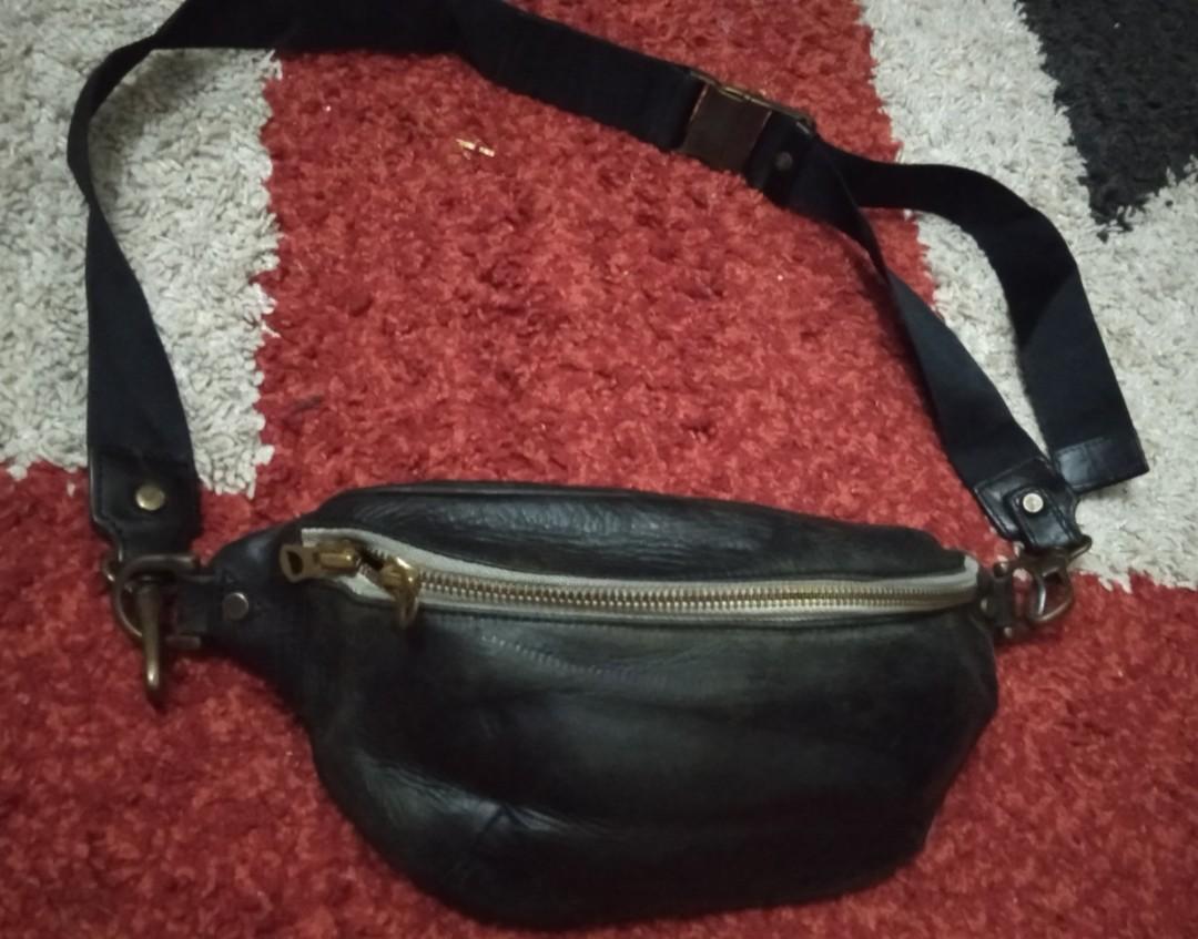 Masterpiece waist discount bag