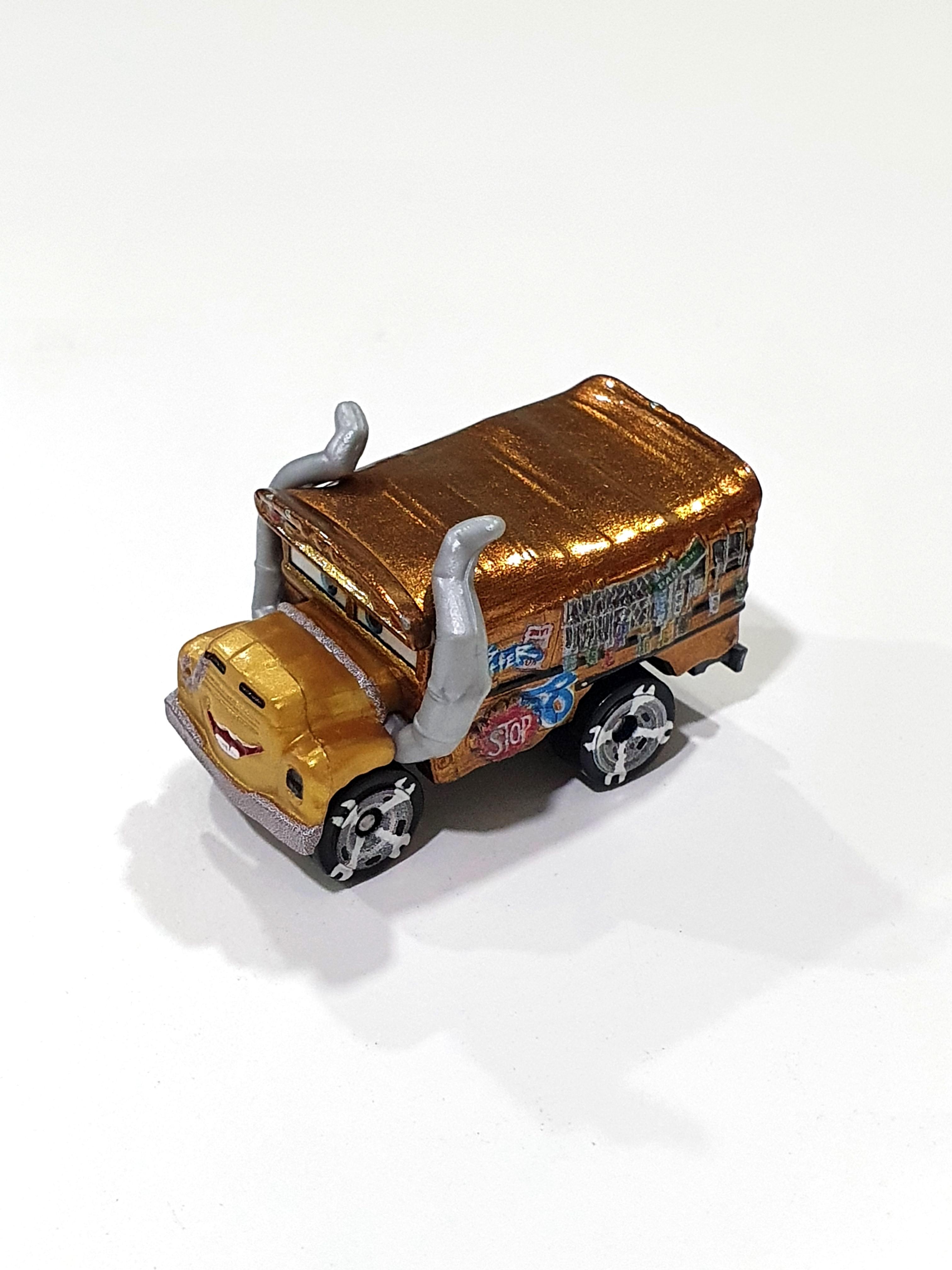 Mini racers miss sales fritter