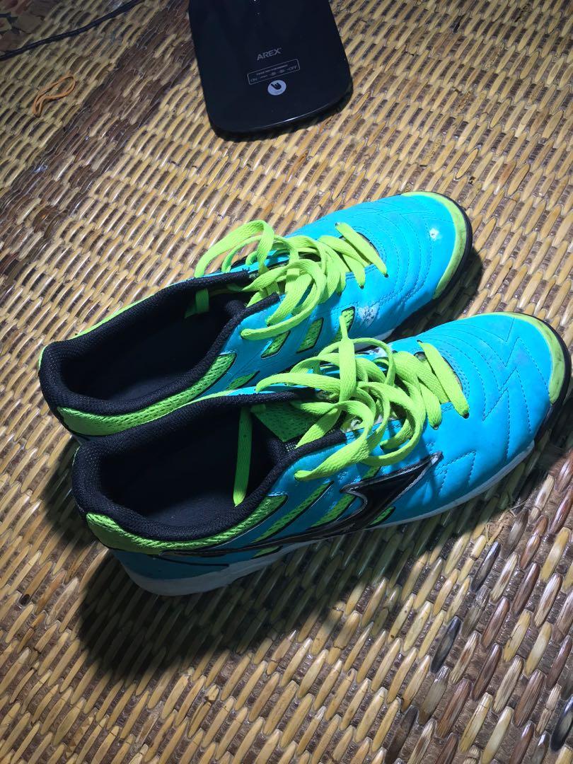 Mizuno futsal hot sale hijau