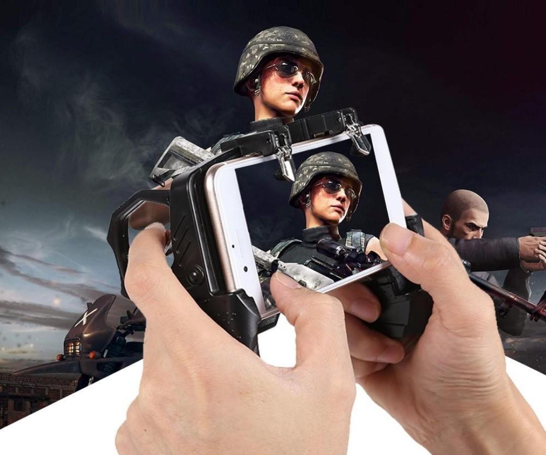 Mobile game controller (Category: Controllers) located in Petaling Jaya. Submitted by jayloon (Listing ID 1011677133, Image 3). Description: Best controller for mobile shooting games First come first served.