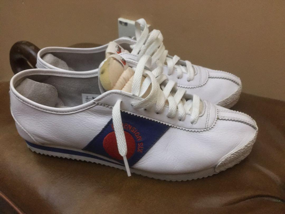 Dimension 6 nike on sale