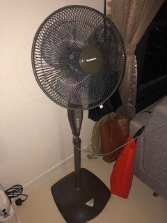 (Category: ) located in . Submitted by ainakm (Listing ID 1011645156, Image 1). Description: .