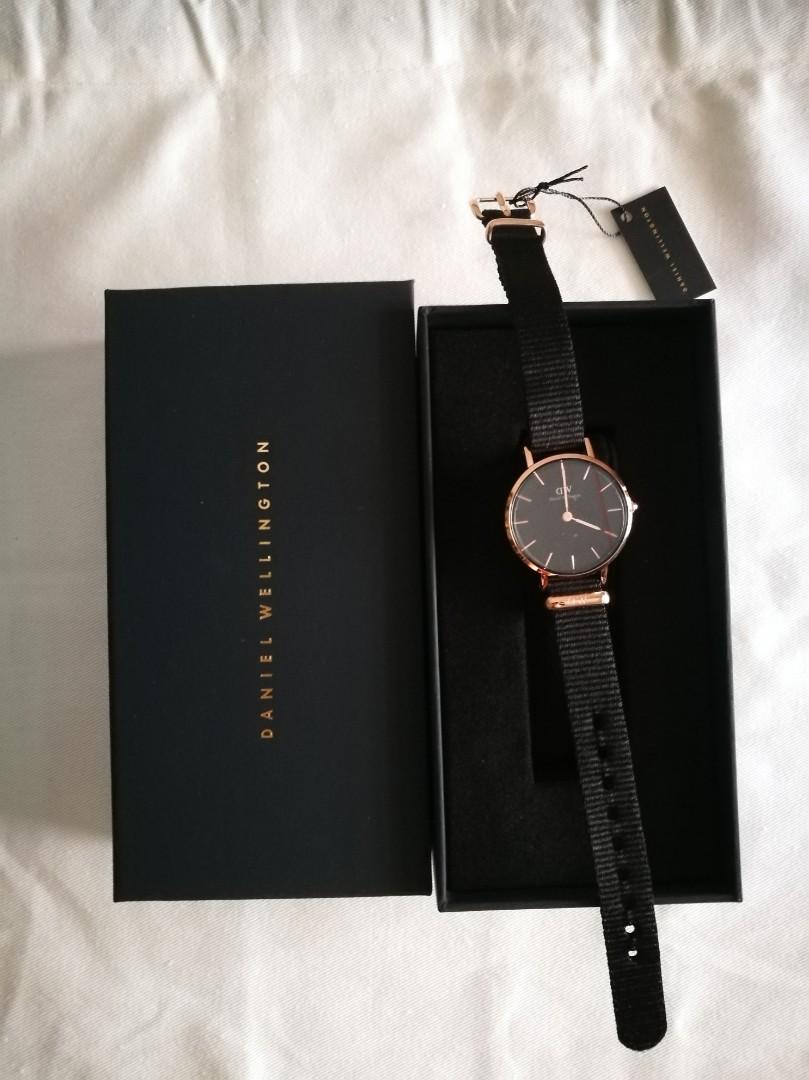 Daniel Wellington Petite Cornwall Black 28mm Rose Gold, Mobile Phones Gadgets, & Smart Watches on Carousell