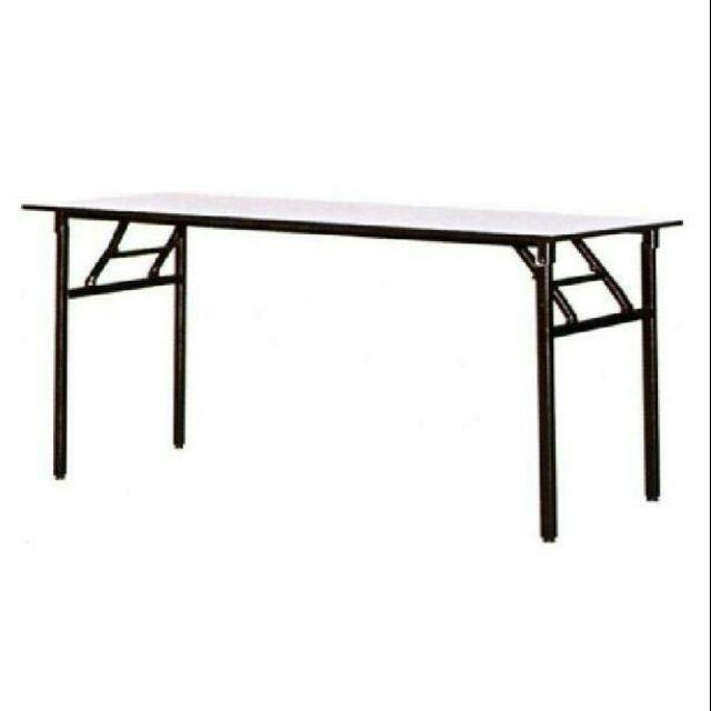 Portable table (Category: Tables & Sets) located in Gombak. Submitted by tcchua88 (Listing ID 1011600255, Image 1). Description: 150cm x 60cm.