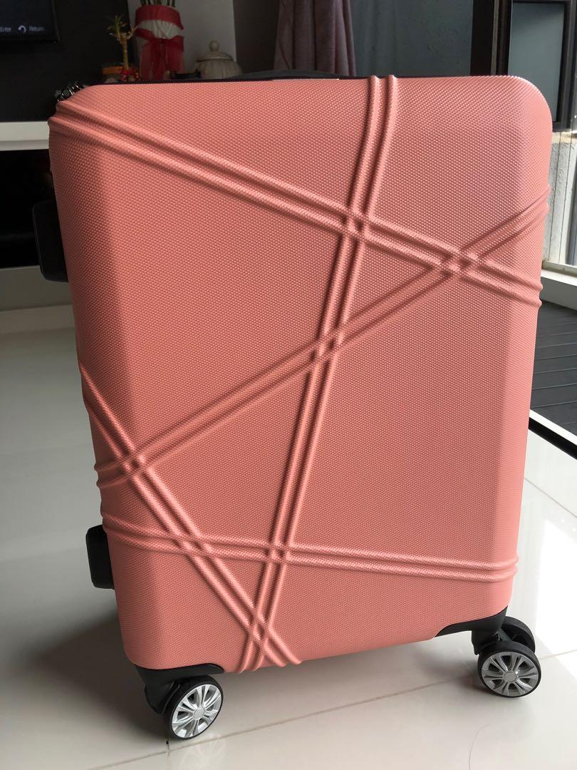 pretty hand luggage