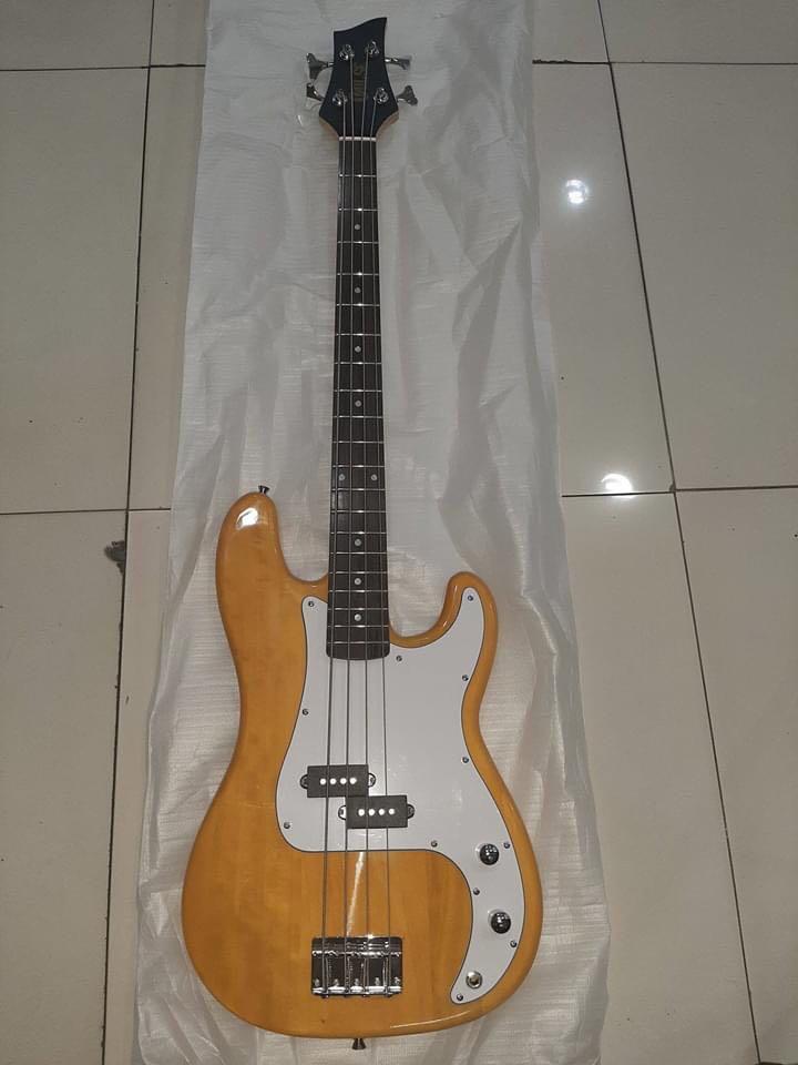 Pulse Bass Guitar (Category: Musical Instruments) located in Quezon City. Submitted by meyann (Listing ID 1011624200, Image 1). Description: Pulse Bass Guitar ₱6000 Body Shape: P-Bass Body: Basswood Neck: Maple Fingerboard: 22 frets Richlite Pickup configuration: Dual P Electronics: 1 master Volume and Tone Bridge: Steel Bridge.