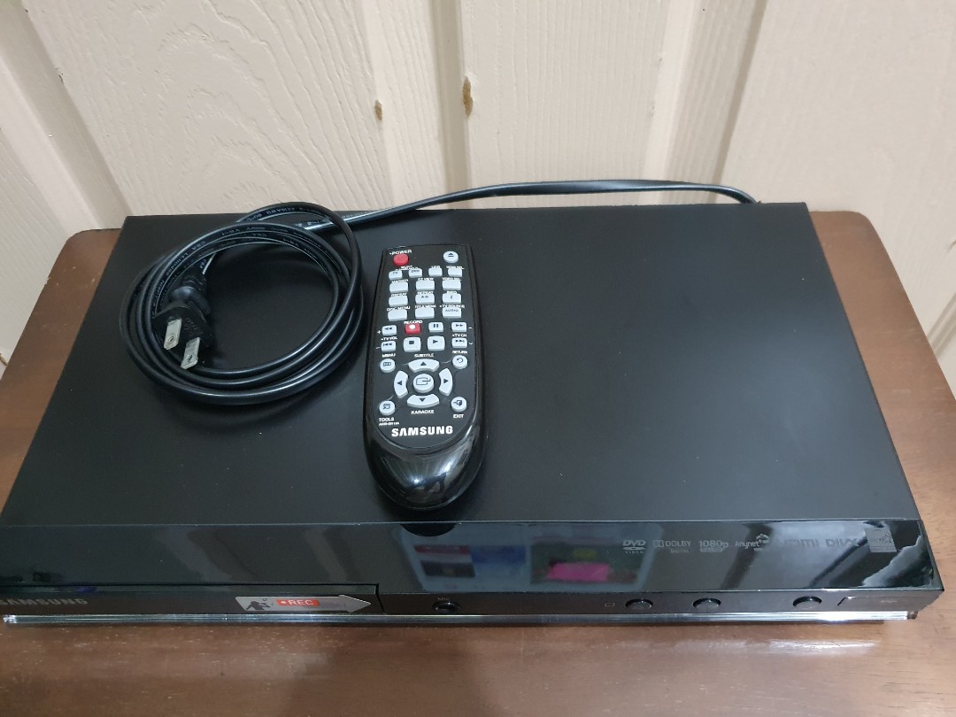 Samsung DVD Player with Remote, Hobbies & Toys, Music & Media, Music