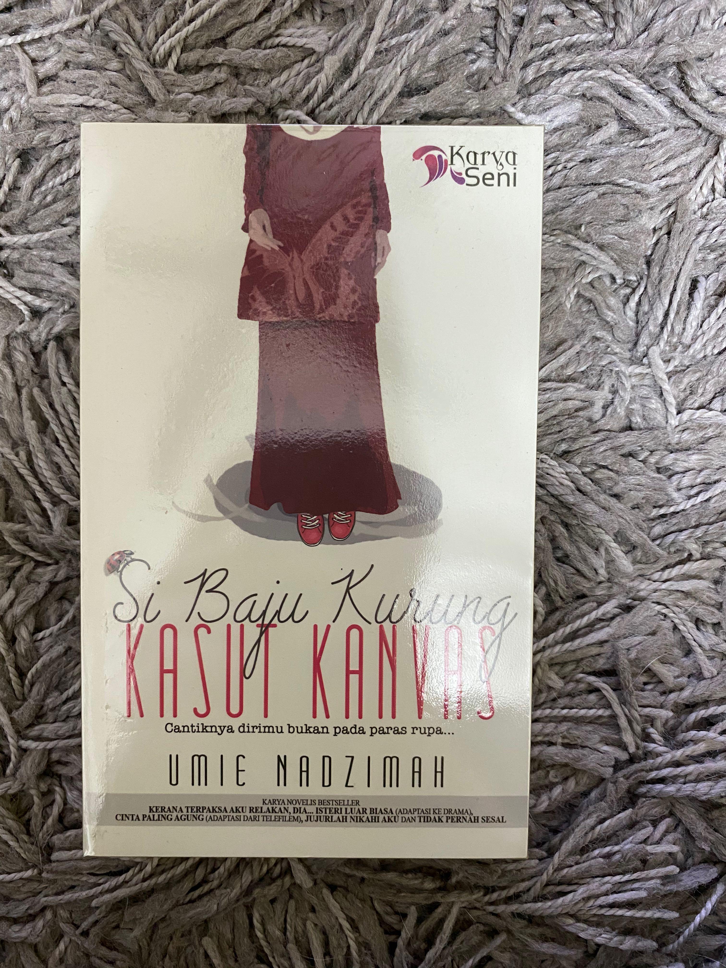 Si Baju Kurung Kasut Kanvas Books Stationery Books On Carousell
