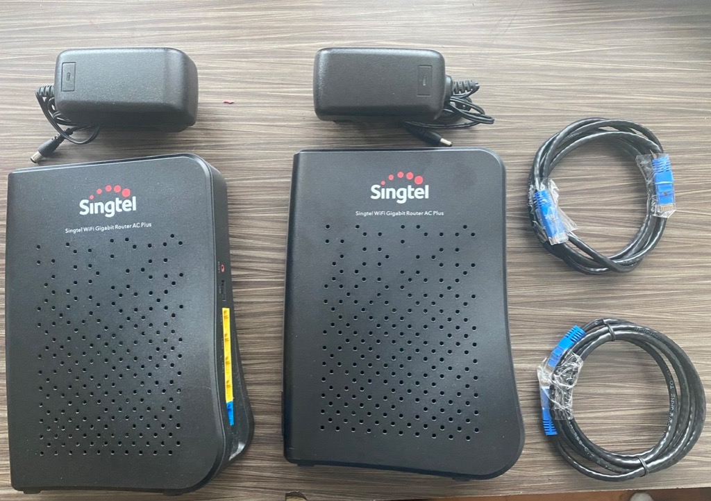 Singtel WiFi Gigabit Router AC Plus - 2 units, Computers & Tech, Parts ...