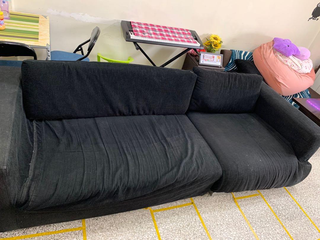 Sofa (Category: Sofas) located in Singapore. Submitted by danilomilla (Listing ID 1011493142, Image 1). Description: To bless, 4 seater sofa.