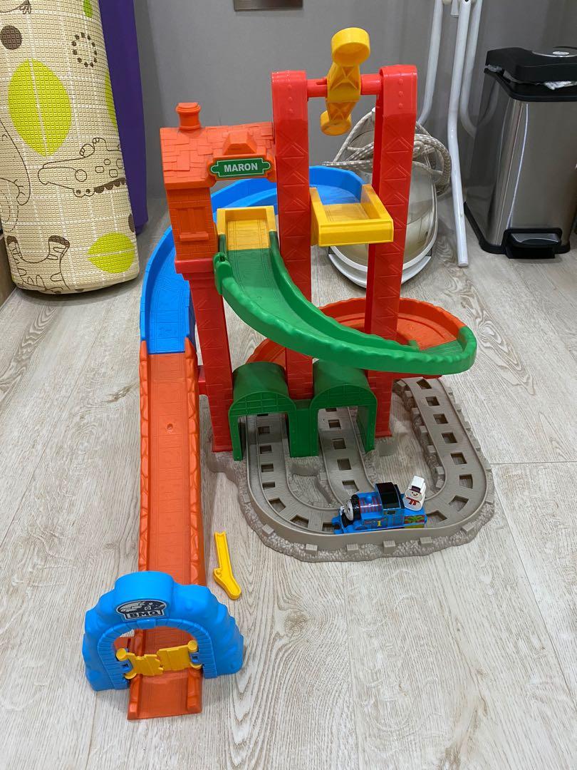 thomas twisting tower tracks